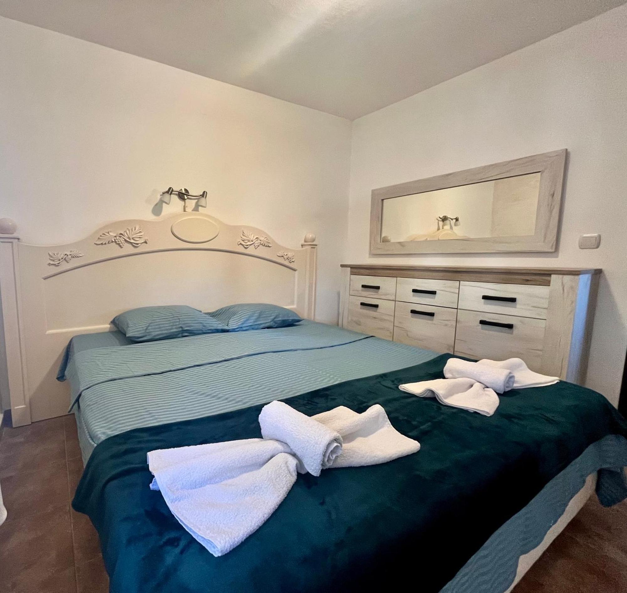 Apartments Obradovic Krasići Luaran gambar